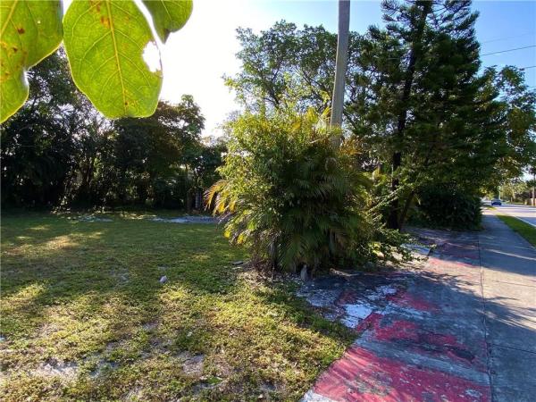 Central Oakland Park, 3640 NE 6th Ave, Oakland Park, Florida 33334, image 1