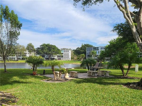Cambridge, 4112 Cambridge E, Deerfield Beach, Florida 33442, image 3