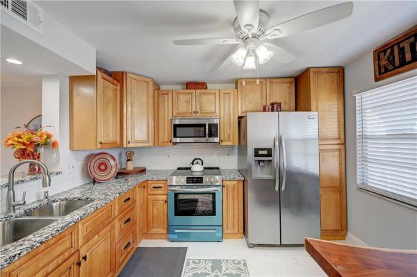 Lucaya Village, 2201 Lucaya Bnd #F4, Coconut Creek, Florida 33066, image 1