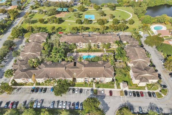 University Parc Residences, 7085 Nova Dr #323, Davie, Florida 33317, image 2