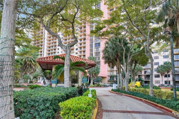Winston Towers 600, 210 174th St #1206, Sunny Isles Beach, Florida 33160, image 1