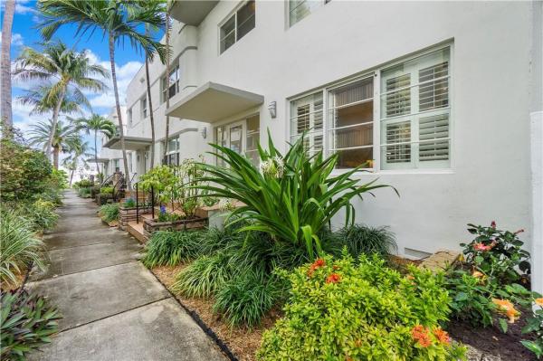 Bay Court, 6915 Bay Dr #1, Miami Beach, Florida 33141, image 2
