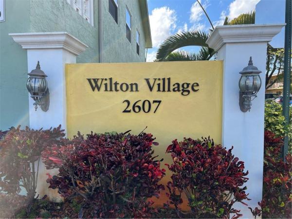 Wilton Village, 2607 NE 8th Ave #14, Wilton Manors, Florida 33334, image 1