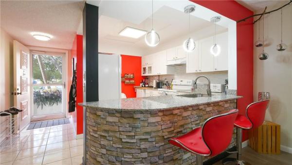 18th Hole At Inverrary, 3930 Inverrary Blvd #103-D, Lauderhill, Florida 33319, image 1