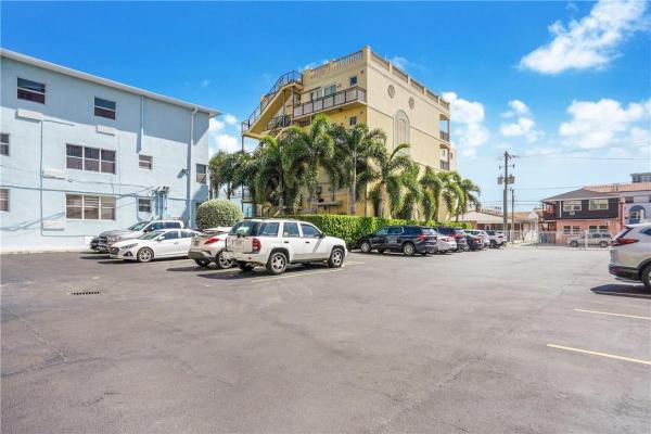 Windwood Seas, 326 Harrison St #105A, Hollywood, Florida 33019, image 1