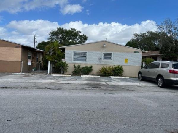 Liberia, 2315 Farragut St, Hollywood, Florida 33020, image 3