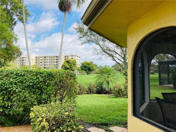 The Woodlands Of Deer Creek, 2329 Deer Creek Woodlands Way, Deerfield Beach, Florida 33442, image 3