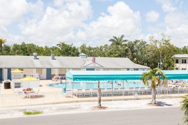 Crystal Court Manor, 1401 N 12th Ct #4B, Hollywood, Florida 33019, image 1