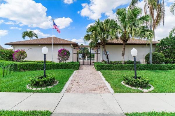 Pine Springs, 9164 Pine Springs Dr, Boca Raton, Florida 33428, image 3