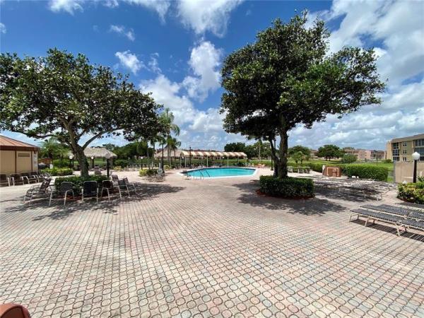 Sunrise Lakes 3, 9521 Sunrise Lakes Blvd #208, Sunrise, Florida 33322, image 1