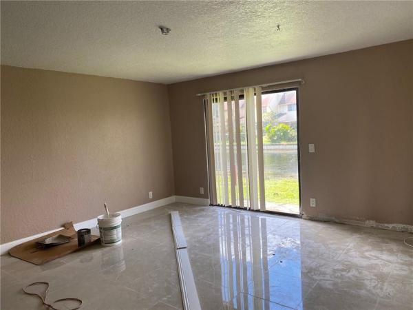 Le Clos Townhomes, 147 San Remo Blvd, North Lauderdale, Florida 33068, image 2