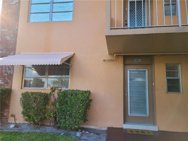 Lauderdale Oaks, 3001 NW 46th Ave #101, Lauderdale Lakes, Florida 33313, image 3