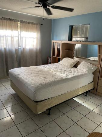 Twin Lakes South, 4121 NW 11th Ave, Oakland Park, Florida 33309, image 1