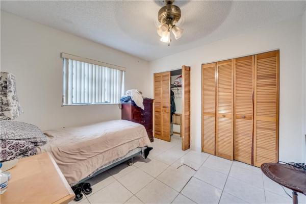 Robles Gardens, 2418 W 71st Pl, Hialeah, Florida 33016, image 1