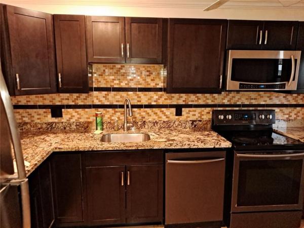 Lauderdale Oaks, 2900 NW 46th Ave #107, Lauderdale Lakes, Florida 33313, image 2