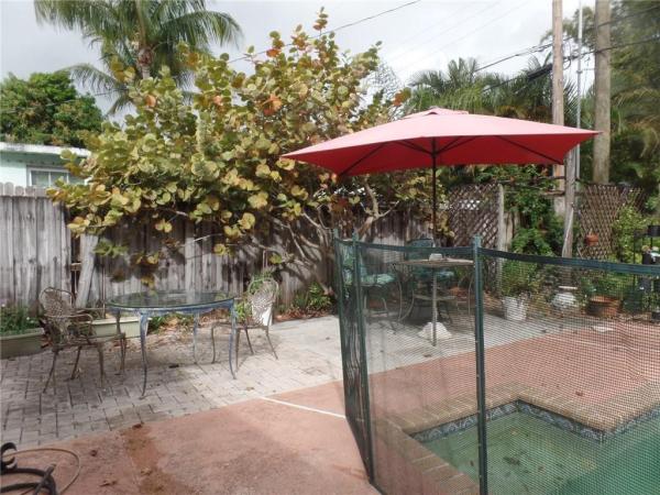 Englewood Manor, 3002 Buckley Ave, Lake Worth, Florida 33461, image 3