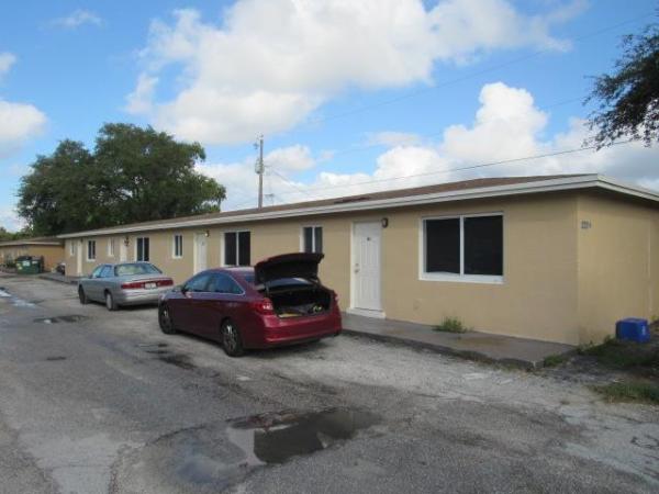 Acrehome Park, 2721 Avenue S #B1, Riviera Beach, Florida 33404, image 3