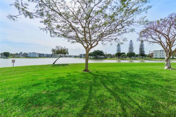 Newcastle At Century Village, 4021 Newcastle B, Boca Raton, Florida 33434, image 3