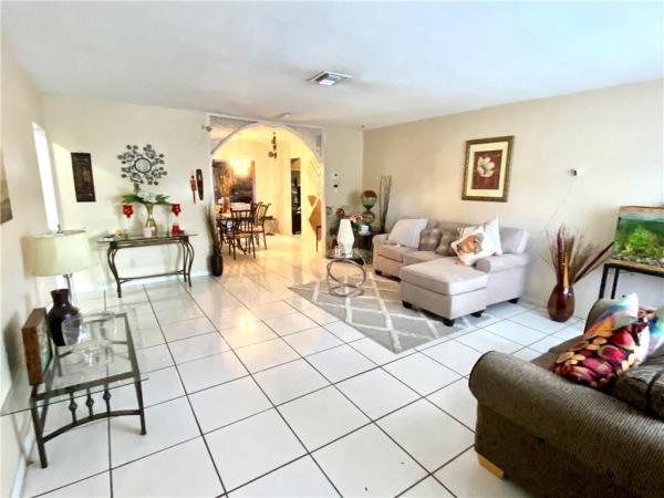 Hollywood Pines, 6114 Wiley St, Hollywood, Florida 33023, image 2
