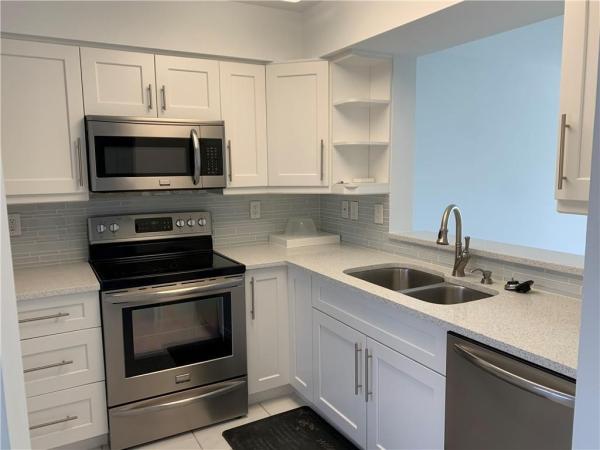 Huntington Pointe, 14111 Royal Vista Dr #108, Delray Beach, Florida 33484, image 2