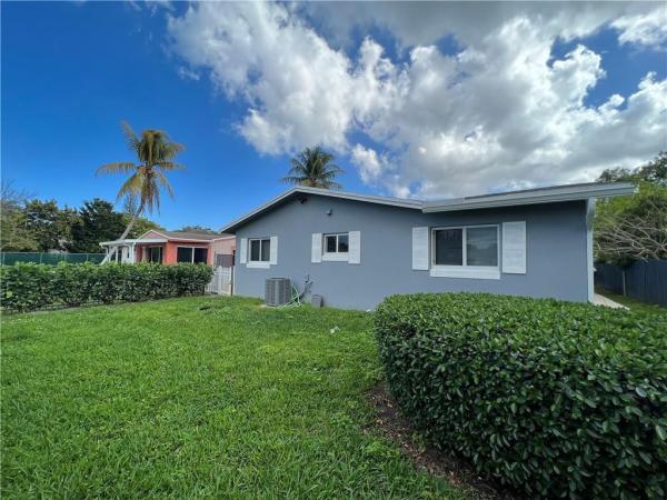 Hollywood Park, 2432 Sherman St, Hollywood, Florida 33020, image 2
