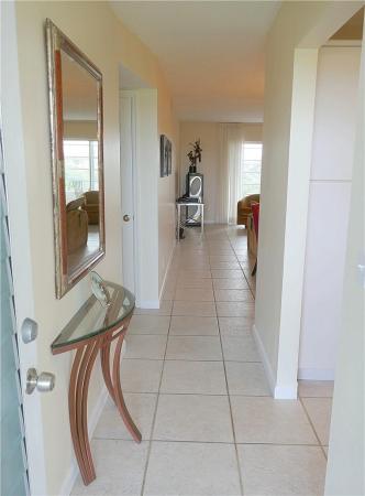 Village Royale Greenbriar, 2515 NE 1st Ct #4130, Boynton Beach, Florida 33435, image 2