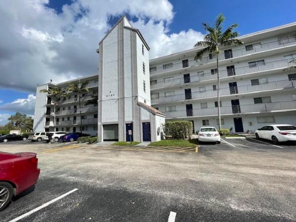 Lakeshore At University Park, 8750 N Sherman Cir #105, Miramar, Florida 33025, image 1