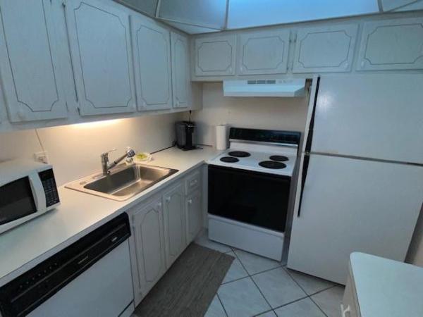 Berkshire, 4028 Berkshire B, Deerfield Beach, Florida 33442, image 2