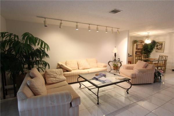 Boca Ridge Garden Villas, 9298 Sabal Ridge Cir #A, Boca Raton, Florida 33428, image 3