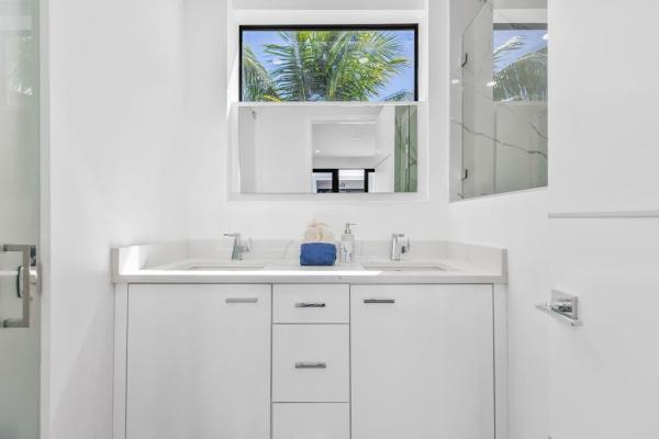 Wilton Springs, 2675 NE 8th Ave #2675, Wilton Manors, Florida 33334, image 1