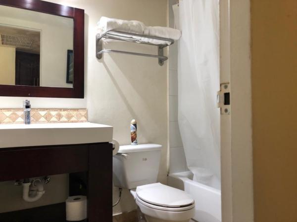 The Aventura Beach Club, 19201 Collins Ave #230, Sunny Isles Beach, Florida 33160, image 2