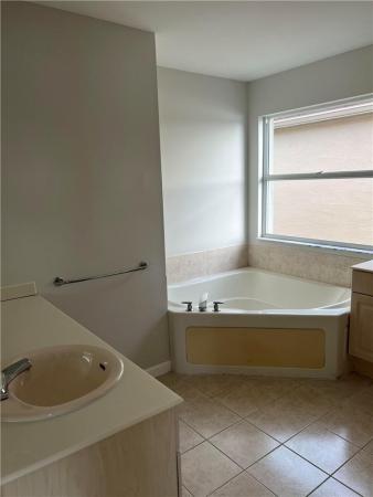 Thoroughbred Lake Estates, 10249 Clubhouse Turn Rd, Lake Worth, Florida 33449, image 2