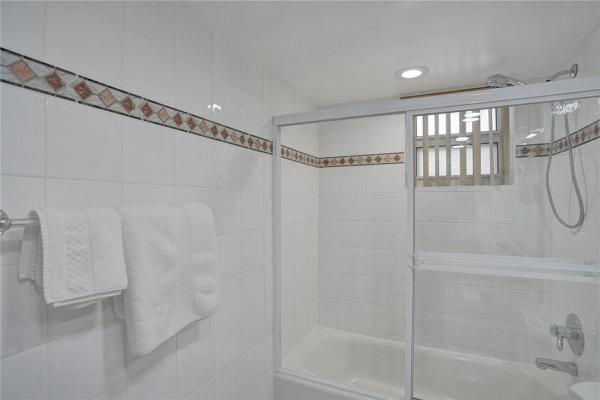 Heritage Landings, 3121 NE 51st St #201E, Fort Lauderdale, Florida 33308, image 1