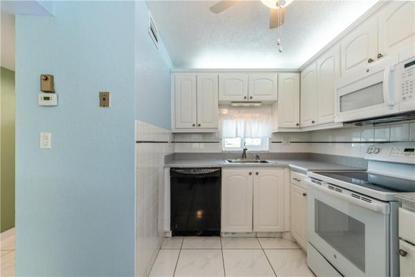 Hollybrook Golf & Tennis Club, 9923 S Hollybrook Lake Dr #107, Pembroke Pines, Florida 33025, image 1