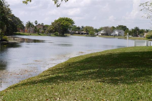 Evergreen Lakes, 9474 NW 48th St, Sunrise, Florida 33351, image 1