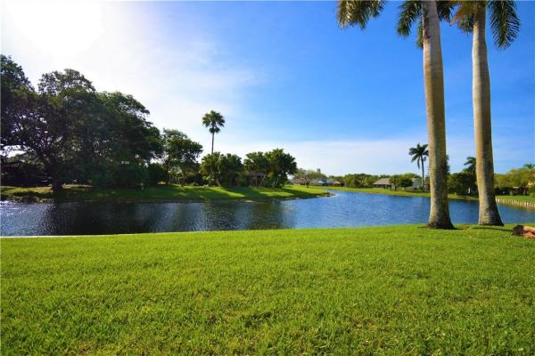 Casa Sul Lago, 19939 Villa Lante Pl, Boca Raton, Florida 33434, image 1