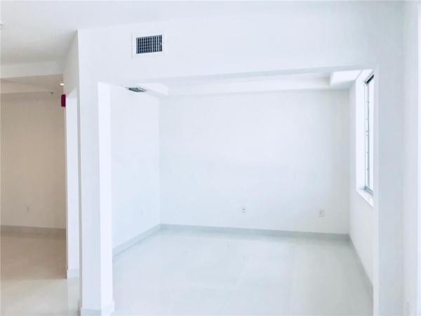 Weitzer Aventura Place, 2651 NE 212th Ter #207, Ojus, Florida 33180, image 2