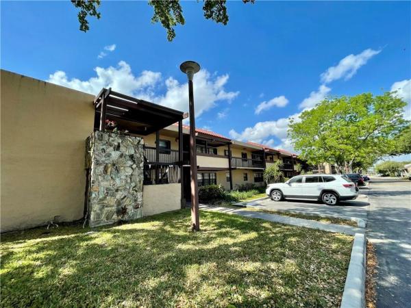 Fairview Of California Club, 20831 San Simeon Way #101, Ives Estates, Florida 33179, image 1