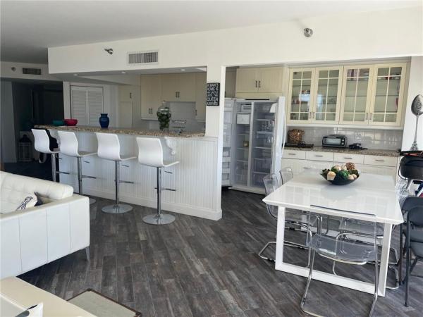 Harborside At The Waterways, 3640 Yacht Club Dr #806, Aventura, Florida 33180, image 2