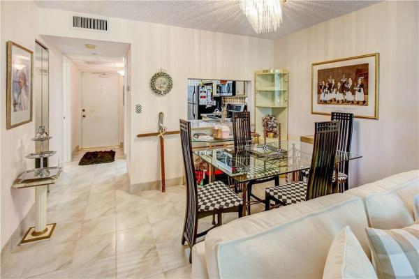 Tangerine Of Pine Island Ridge, 9460 Tangerine Pl #301, Davie, Florida 33324, image 3