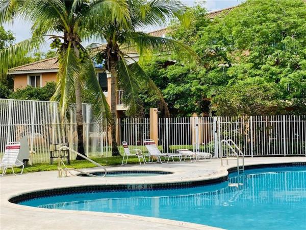 The Courtyards At Davie, 6928 SW 39th St #101A, Davie, Florida 33314, image 2