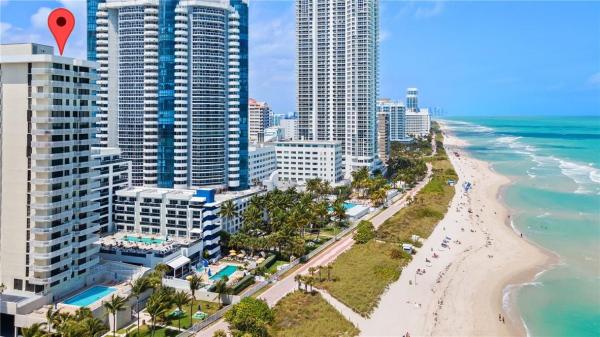 Le Trianon, 6061 Collins Ave #11C, Miami Beach, Florida 33140, image 3