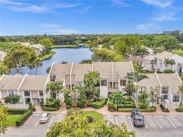 Bridgewood Townhouses At Boca West Country Club, 2605 Bridgewood Dr, Boca Raton, Florida 33434, image 1