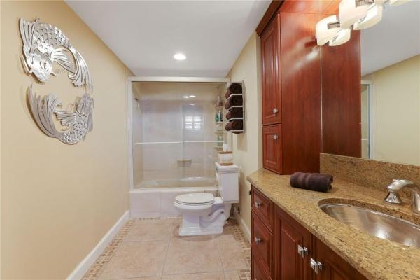 Royal Mariner, 3100 NE 49th St #406, Lauderdale By The Sea, Florida 33308, image 2