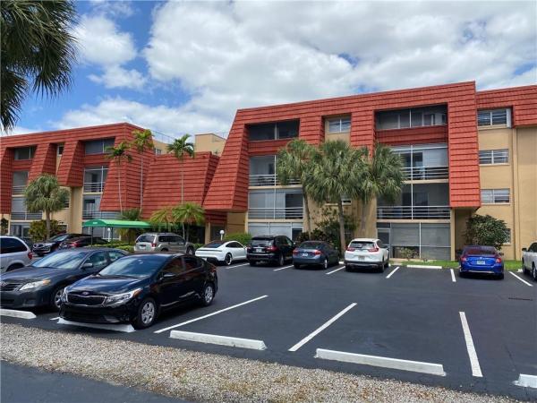 Boca Club, 22605 SW 66th Ave #305, Boca Raton, Florida 33428, image 2