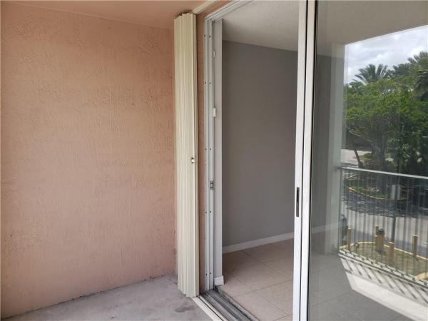 St Andrews At Miramar, 12178 Saint Andrews Pl #207, Miramar, Florida 33025, image 3