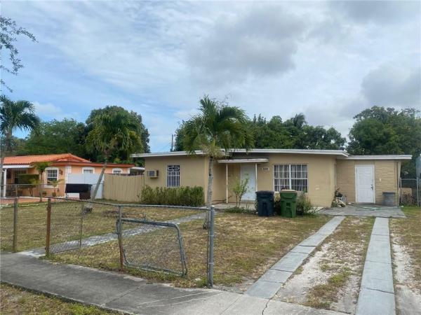 Sunkist Grove, 1250 NW 127th St, North Miami, Florida 33167, image 1