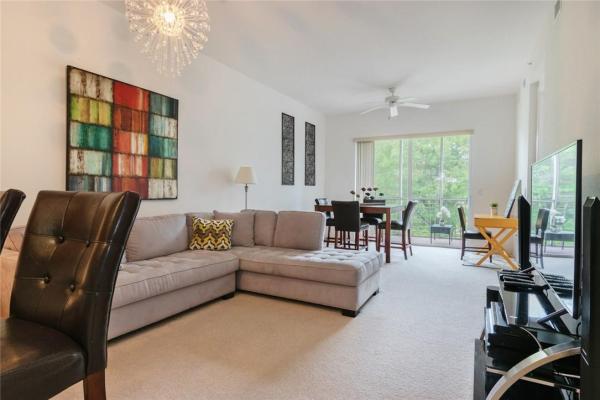 Royal Point At Palm-Aire, 3600 Oaks Clubhouse Dr #303, Pompano Beach, Florida 33069, image 3