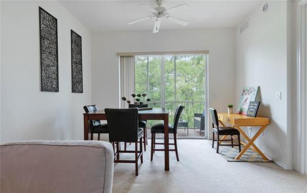 Royal Point At Palm-Aire, 3600 Oaks Clubhouse Dr #303, Pompano Beach, Florida 33069, image 2