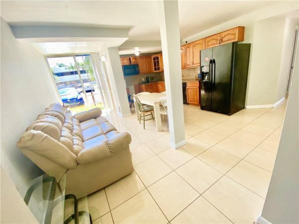 Golden Gate, 16450 NW 2nd Ave #116, Golden Glades, Florida 33169, image 1